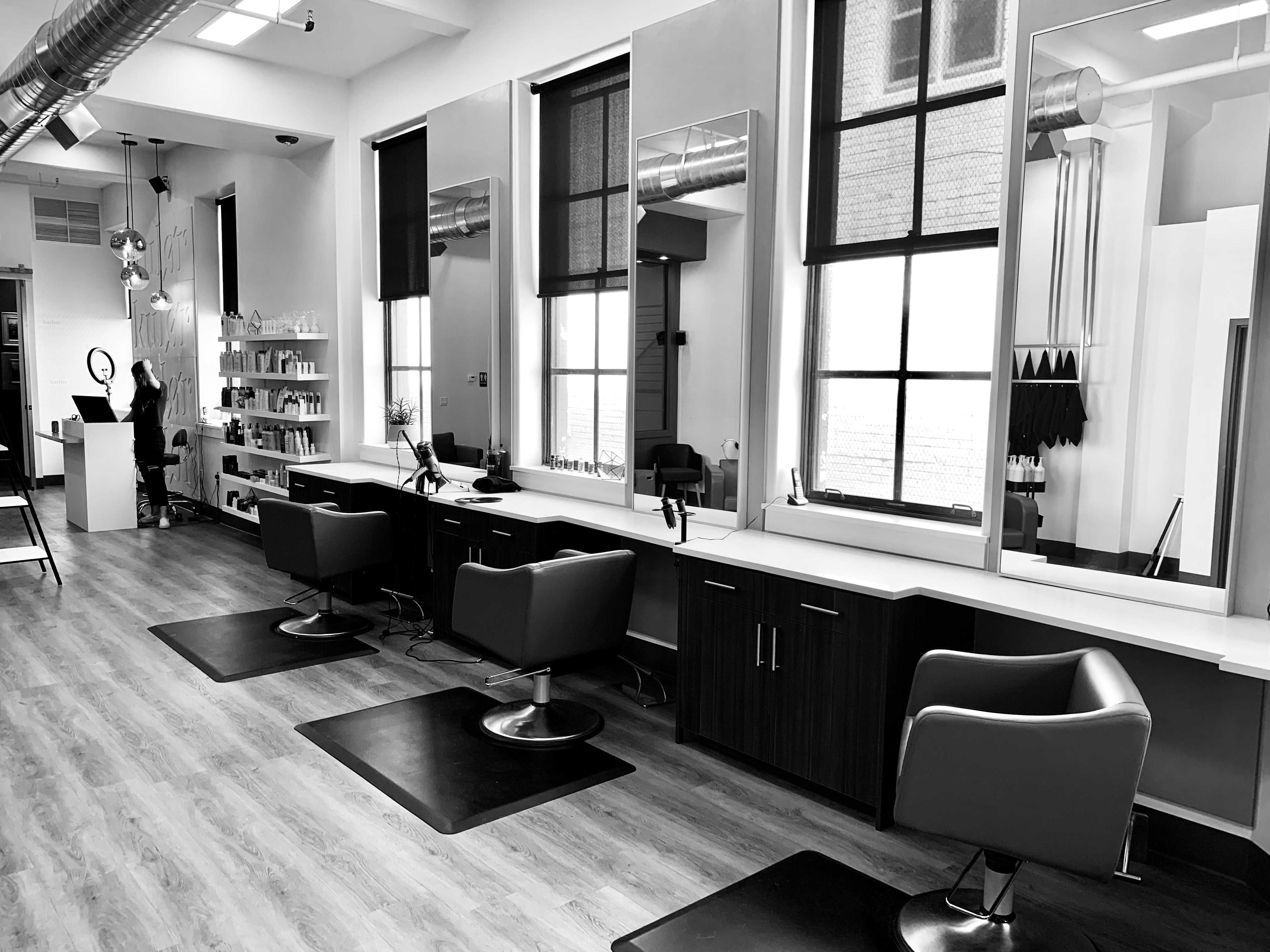 Front view of lash extension salon